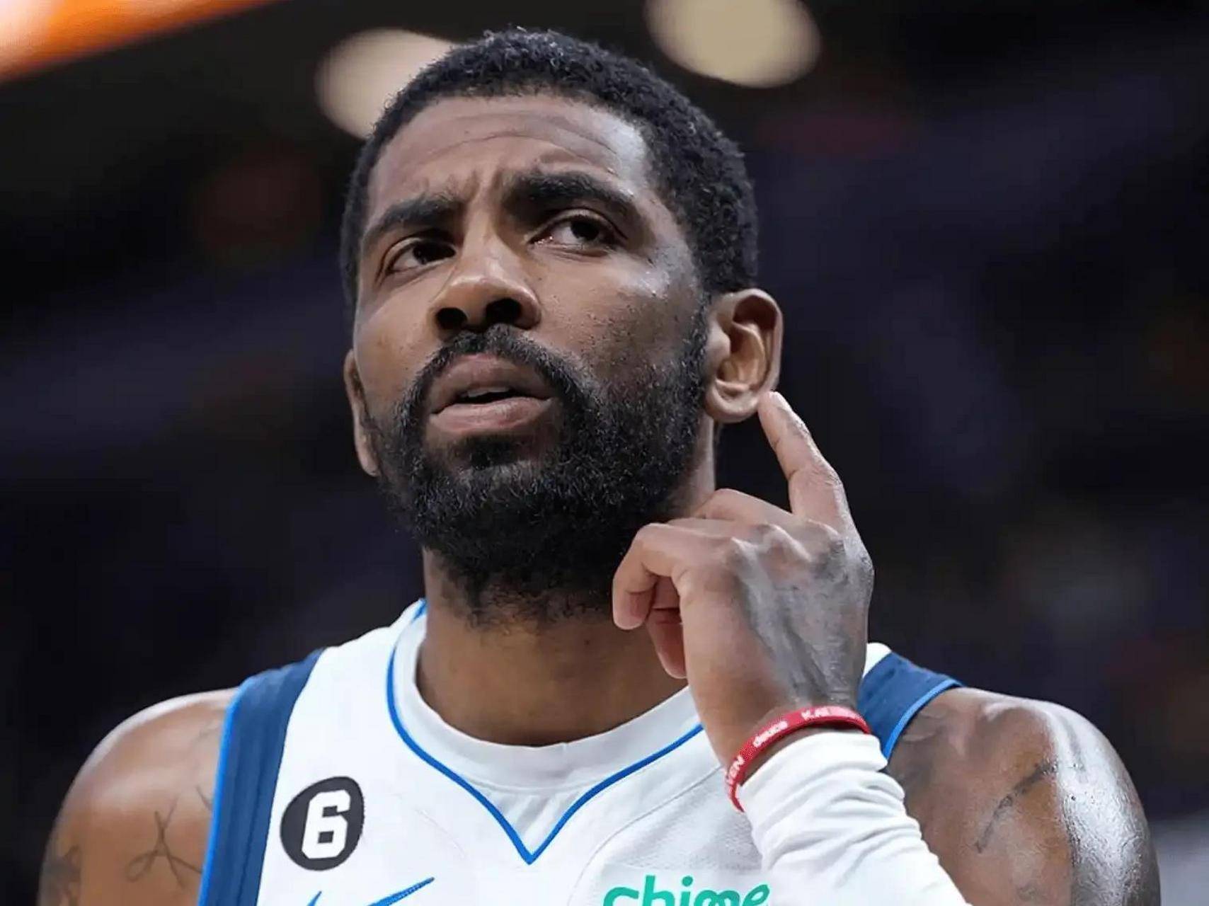 罗马诺：切尔西认为埃斯特旺是完美签约，愿笑着支付浮动条款（罗马诺：切尔西视埃斯特旺为理想引援，愿欣然支付附加条款）