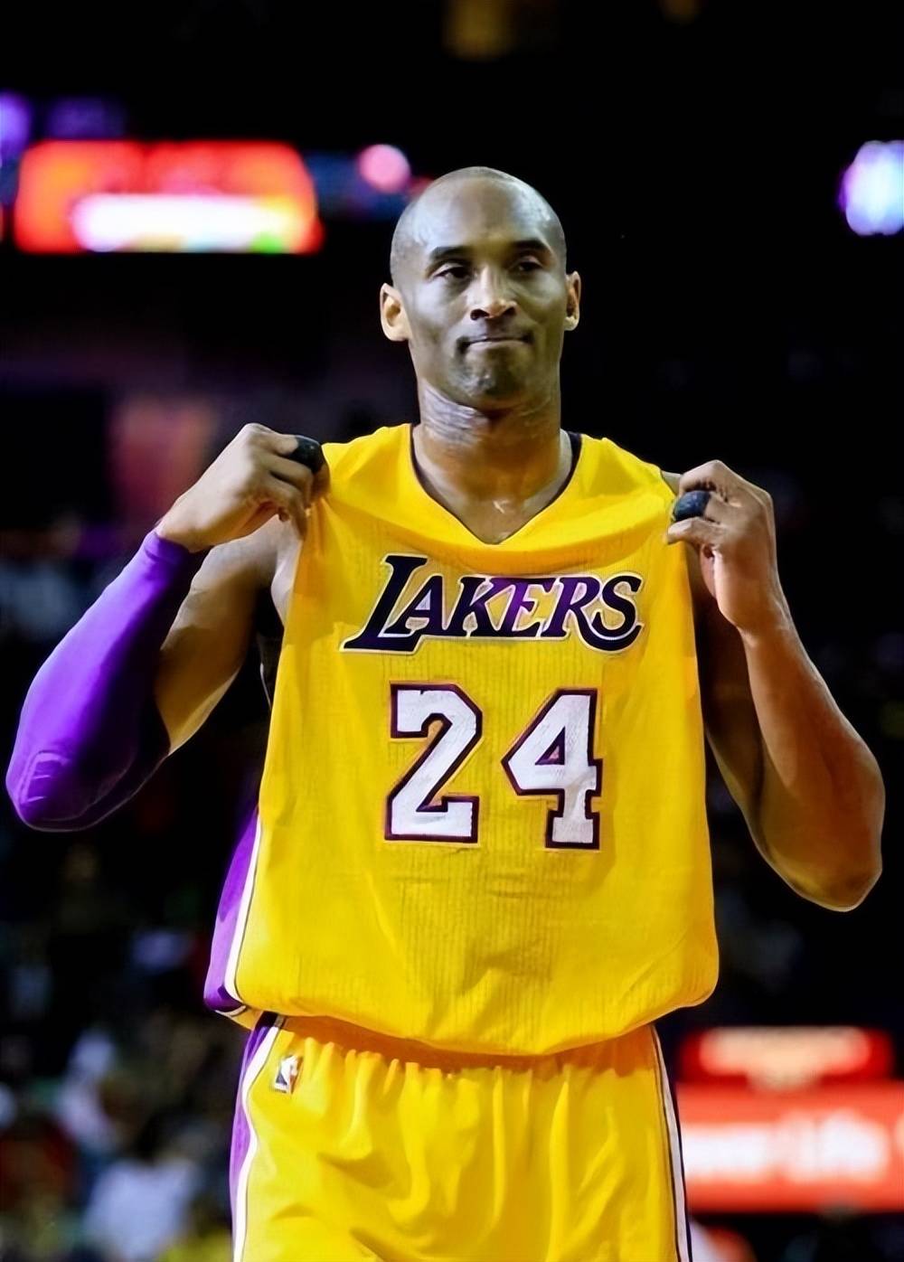 贝克汉姆一家庆祝夺冠（贝克汉姆全家齐庆夺冠）