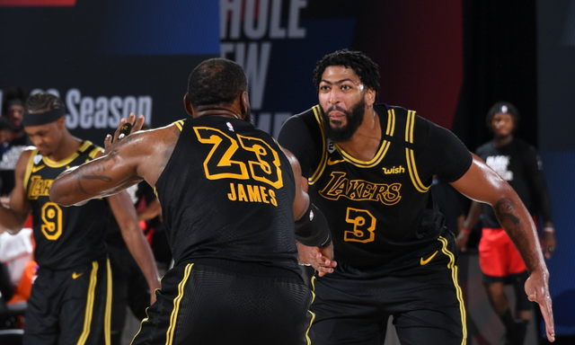 西媒：阿隆索要求皇马全队赛前在毕尔巴鄂过夜，引发球员不满（西媒称阿隆索要求皇马赛前全队在毕尔巴鄂留宿，惹球员不满）