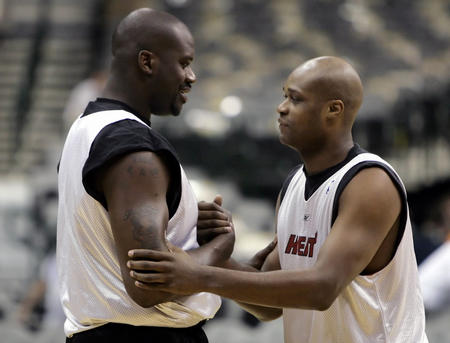 国乒连轴转战WTT香港总决赛（国乒马不停蹄征战WTT香港总决赛）