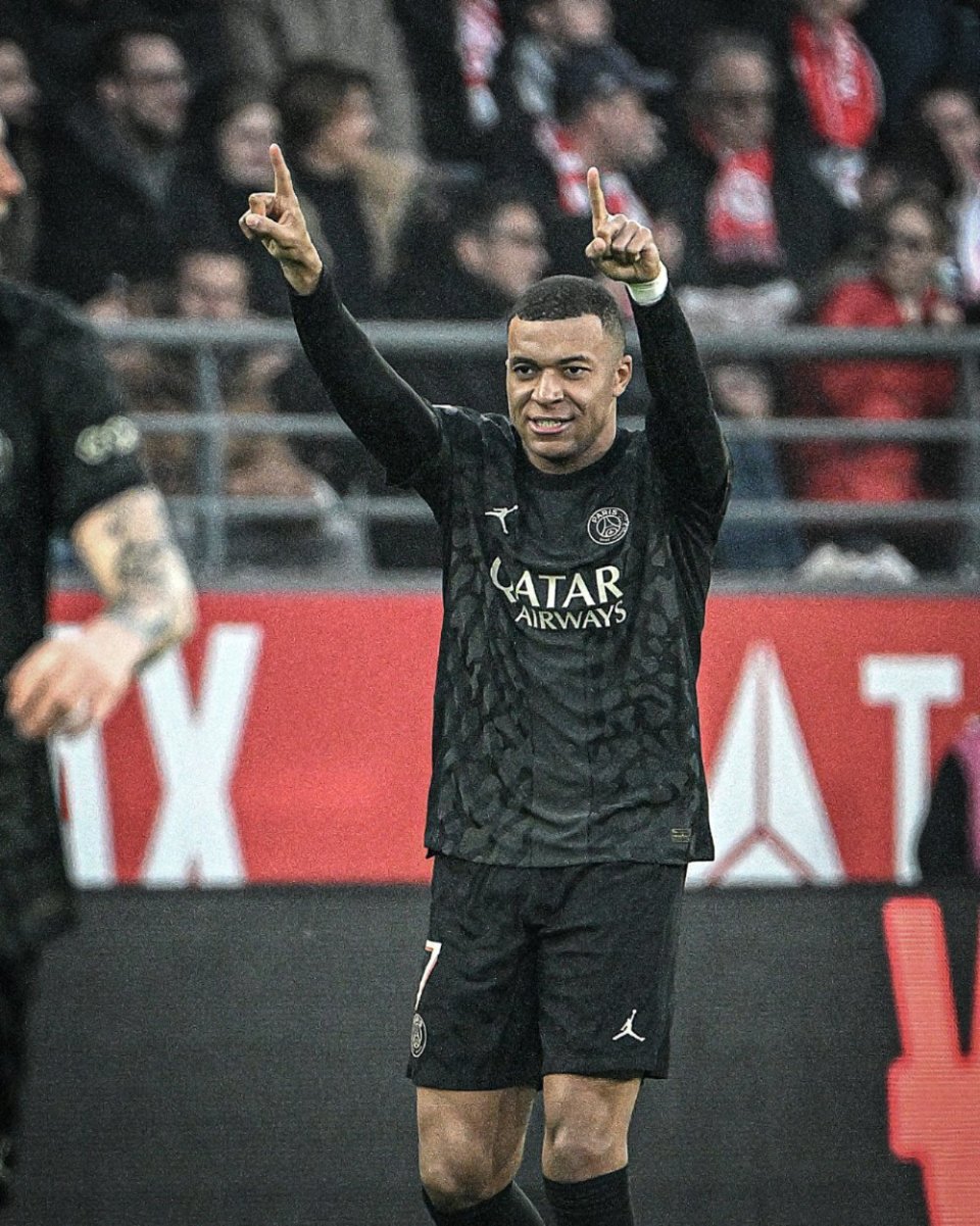 挪威媒体：厄德高周四抵达奥斯陆，将到现场支持挪威队（挪媒：厄德高周四抵奥斯陆，将现场为挪威队助阵）