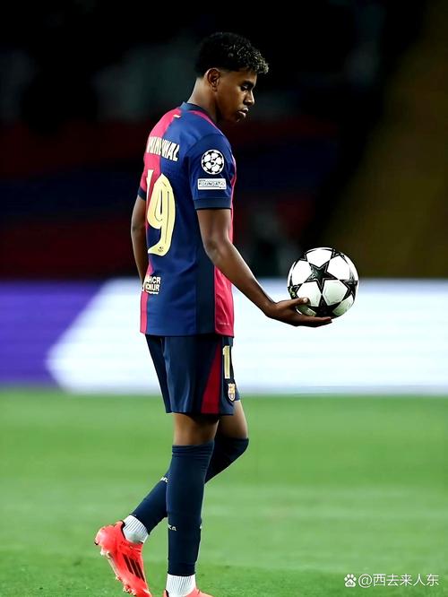 诺维奇主帅：阿杰伊很出色，尽管巴萨有兴趣但我们希望留住他（诺维奇主帅盛赞阿杰伊：即便巴萨有意，我们仍力争挽留）