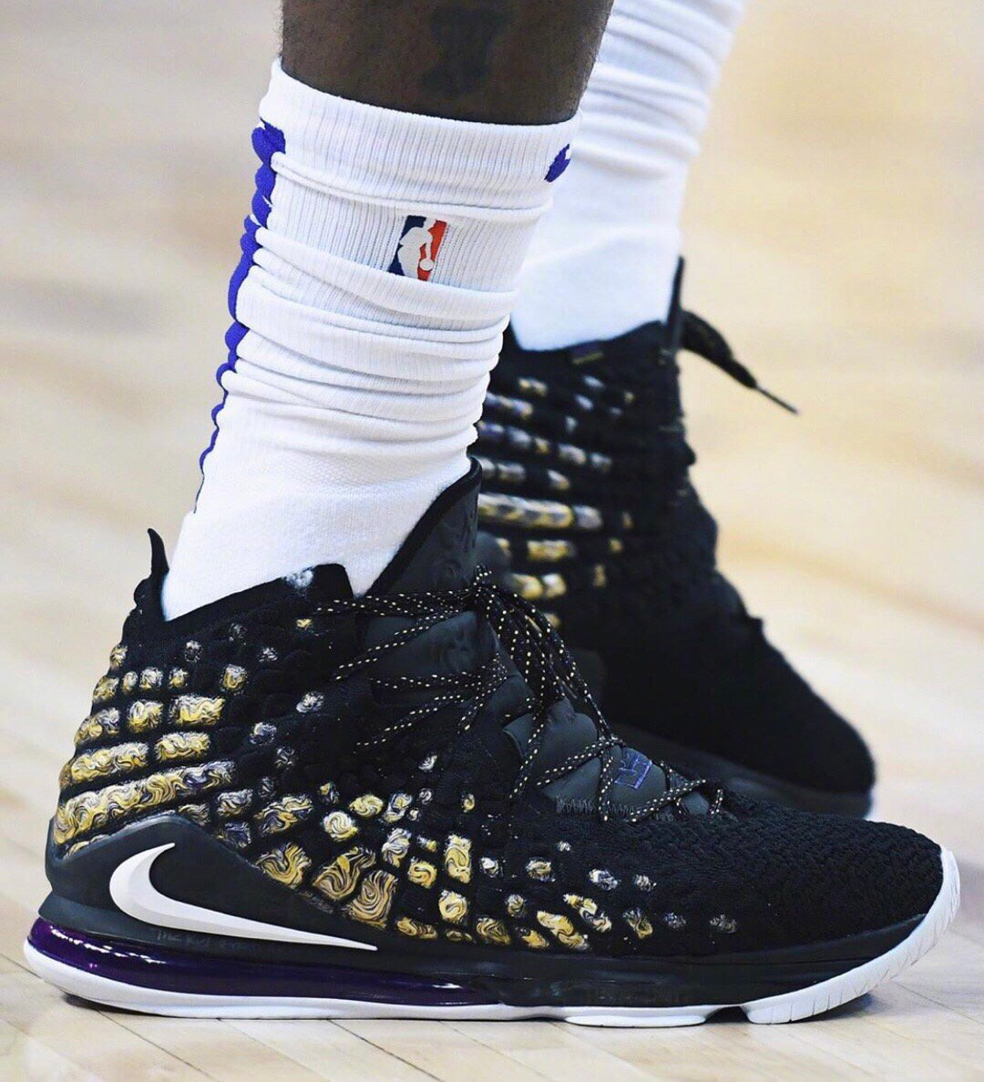 （预告）LEGEND登场！火爆的“韩日大战＂在韩...（先导预告：LEGEND亮相，高能韩日对决将在韩国打响）