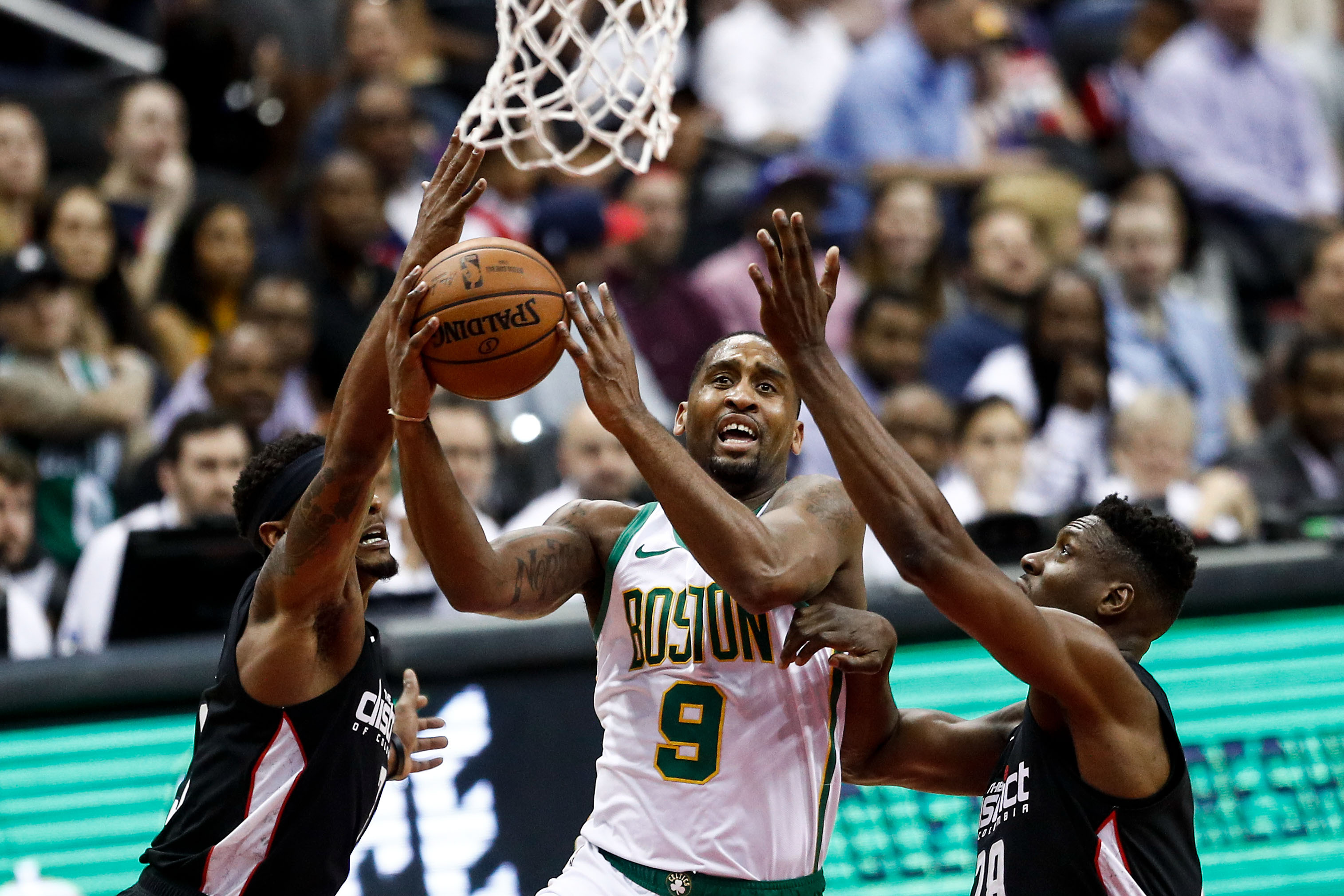 拜仁球星购物也请帮手？图片报揭秘德甲球员的私人时尚买手（德甲球员私人时尚买手曝光：拜仁名将购物也靠专业团队）