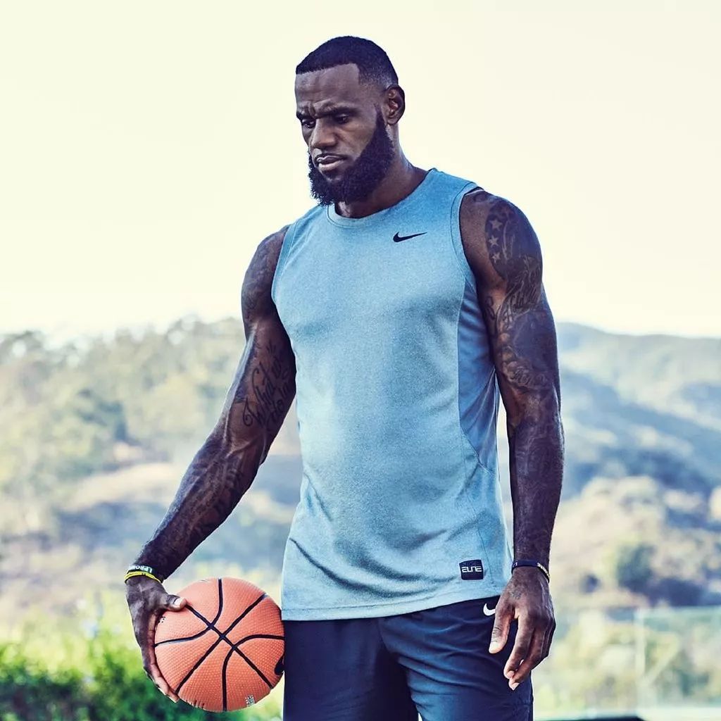 88-74，广厦击败山西揭幕战开门红，新赛季就看外援发挥了（88-74，广厦揭幕战力克山西，新赛季外援表现成关键）