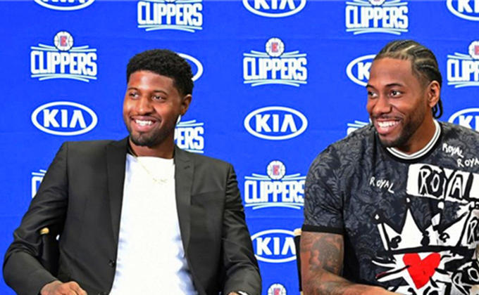 阿劳霍遭遇心理问题，乌拉圭队表支持：我们与你同在（阿劳霍面临心理困扰，乌拉圭队声援：与你并肩同行）