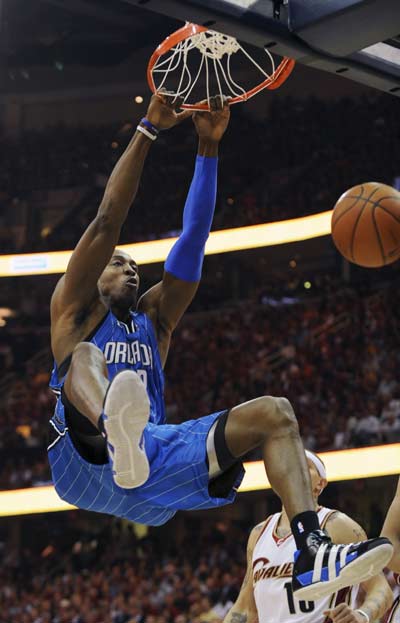 30号再续，弗林蓬社媒展示利物浦新赛季球衣（30号继续沿用，弗林蓬社媒晒利物浦新赛季球衣）