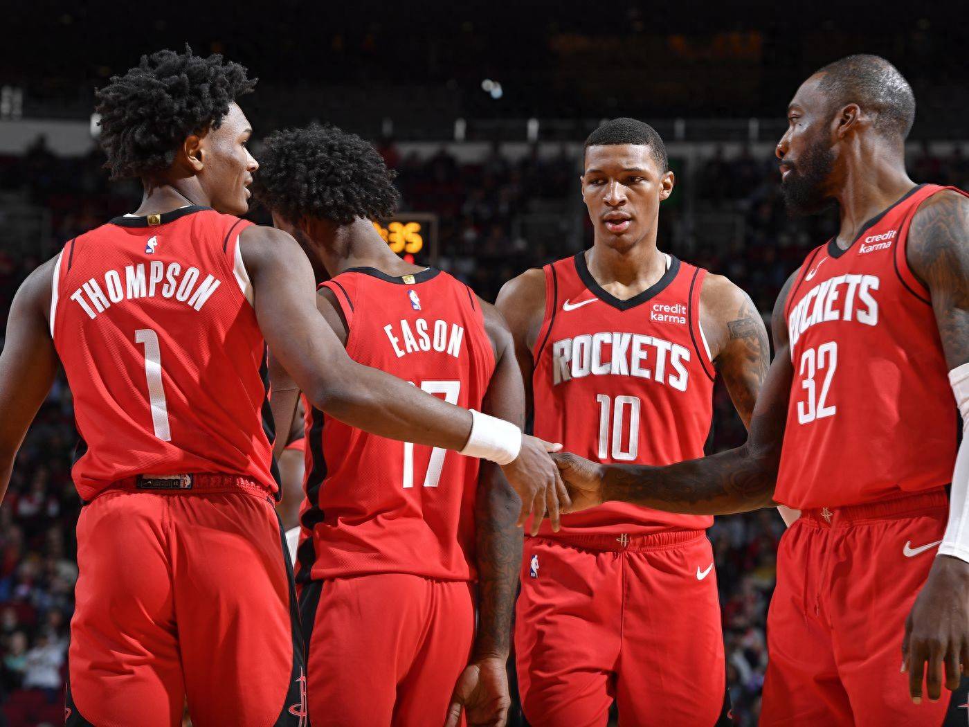 邮报：至少12家俱乐部想租梅努，但球员仍优先考虑那不勒斯（邮报：超12家球队欲租借梅努，他仍将那不勒斯列为首选）