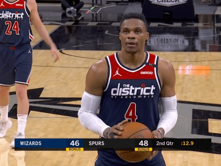 会员大会上施洛特贝克没和凯尔握手，记者：相关人员说没矛盾（会员大会上施洛特贝克未与凯尔握手，记者称相关人士表示双方无矛盾）