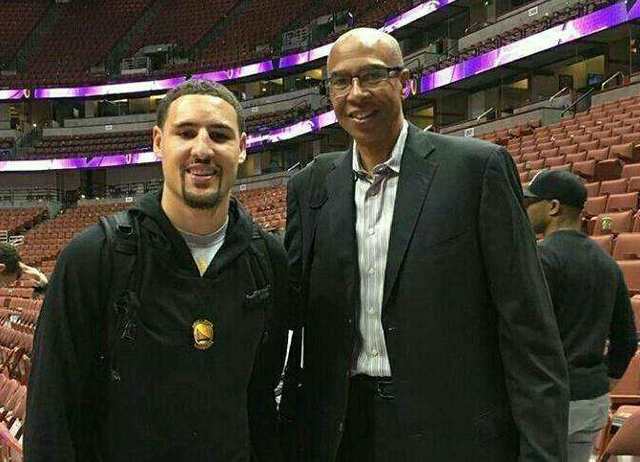 拜仁官方：于帕梅卡诺因负荷管理未进战圣保利大名单（拜仁官宣：出于负荷管理考虑，于帕梅卡诺无缘对阵圣保利名单）